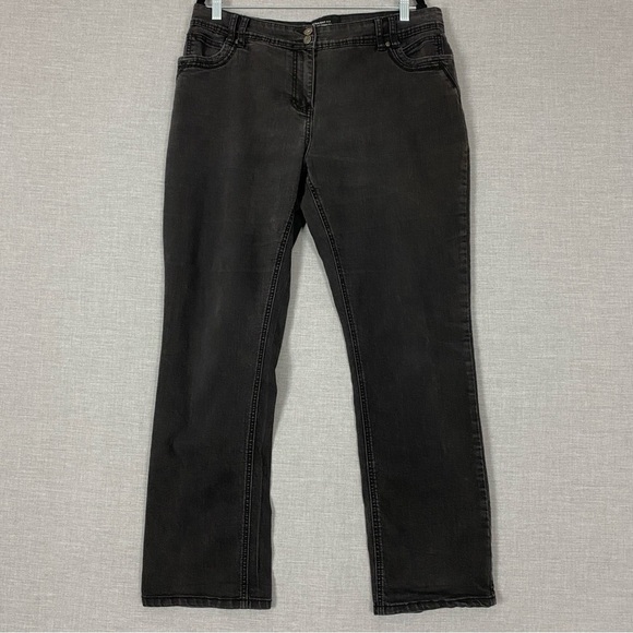 Penningtons Straight Fit Black Jeans Women's Plus Sz 16 Mid Rise 2 Button Waist - Picture 1 of 11